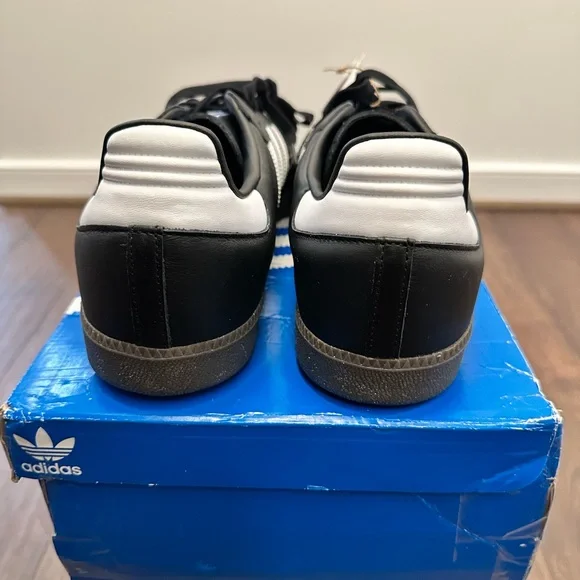 Adidas Men’s SAMBA OG Black White Stripes Sneakers, Size 13.5 - B75807